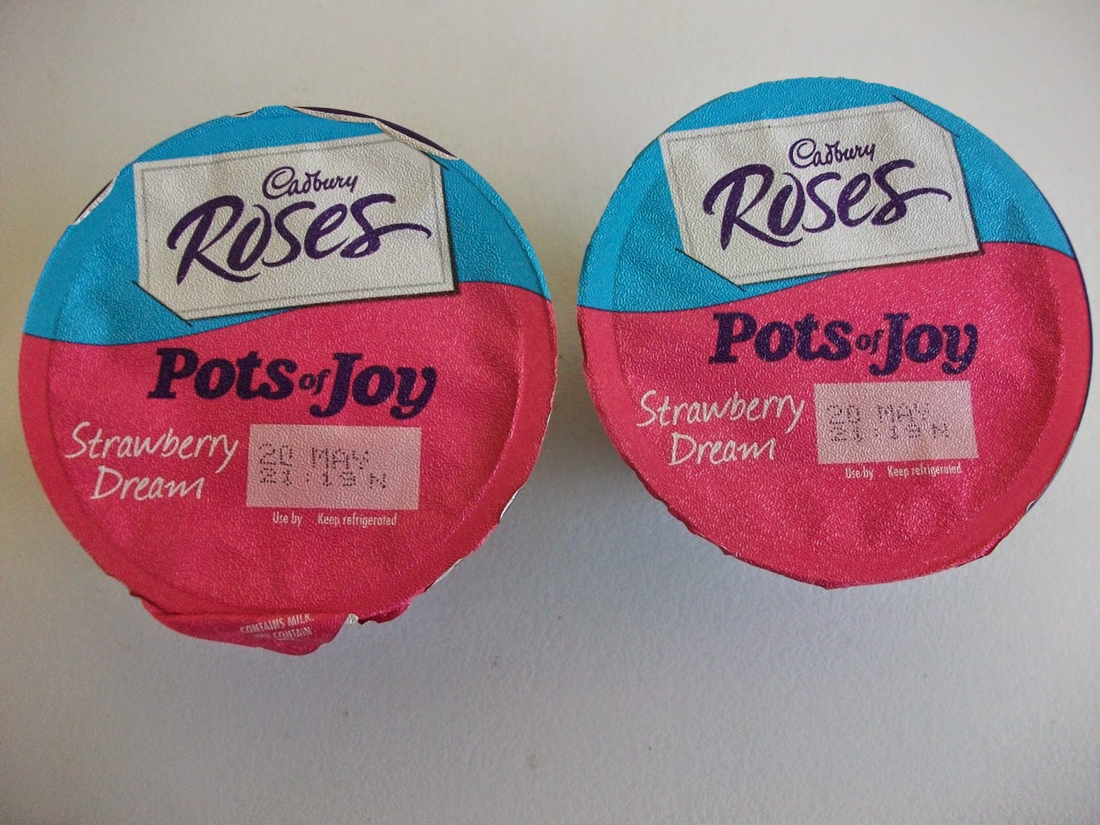 Cadbury Roses Pots of Joy Strawberry Dream Review