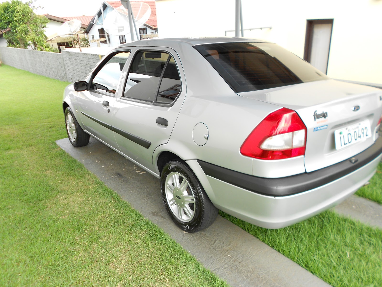 beto-autom-veis-ford-fiesta-sedan-street-1-6-2003-vendido