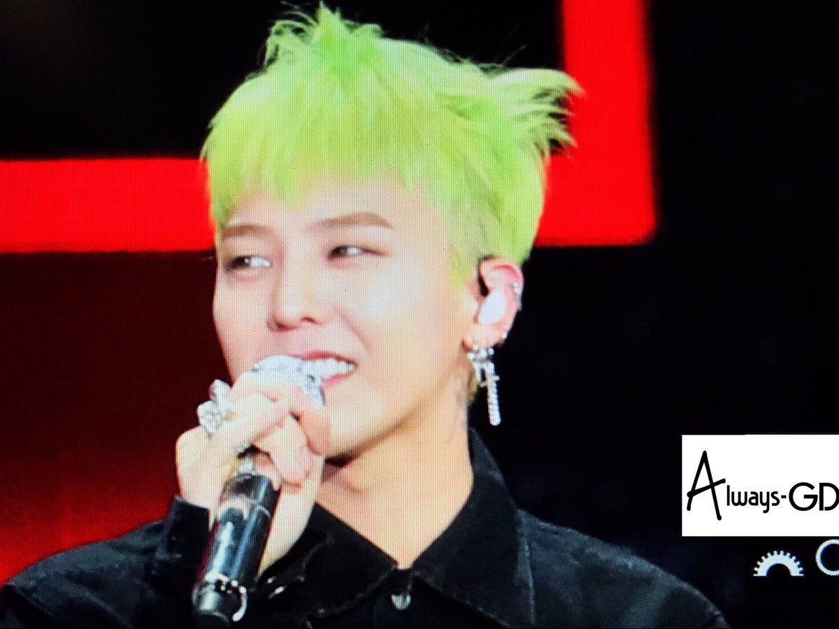 오늘 머리 자르고 새로 염색한 지드래곤 | 인스티즈