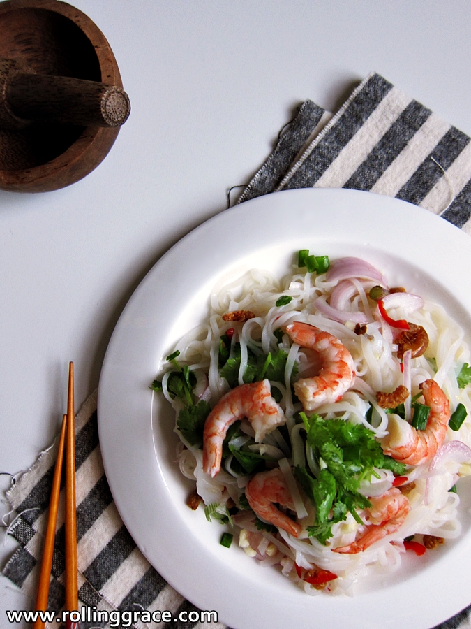 Recipe: Spicy Thai Rice Noodles / Rolling Grace - Your Travel & Food