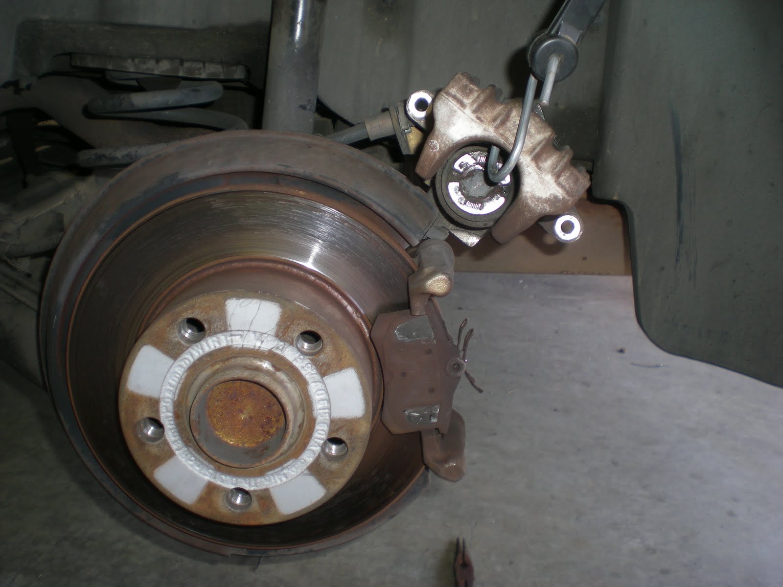 Volkswagen Passat Rear Disc Brakes for 73
