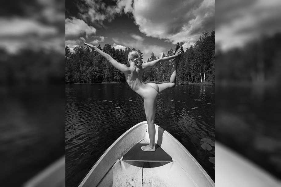 6 Things to Know about the Internet Sensation Nude Yoga Girl 6 Things to Know about the Internet Sensation Nude Yoga Girl
