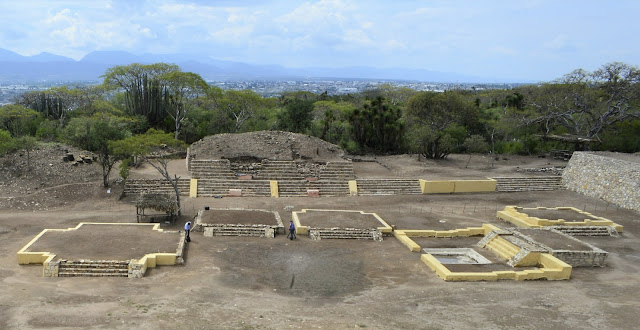 Archaeologists find Mexico temple to god of skinning sacrifices Archaeologists find Mexico temple to god of skinning sacrifices