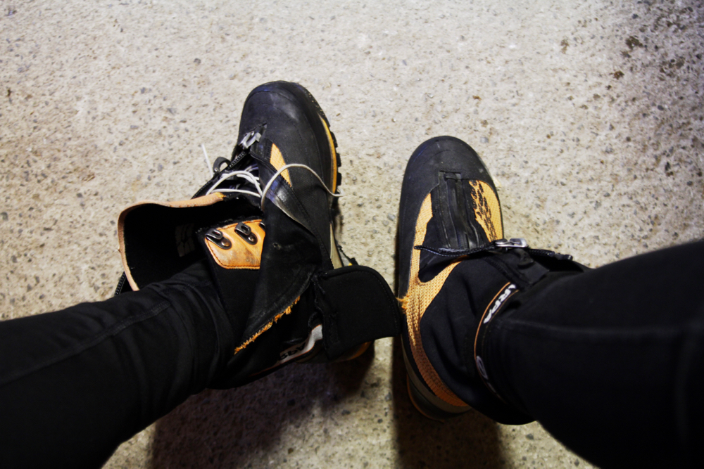 BLOG-MODE-HOMME_voayge-insolite-béarn-pyrénées-neige-sport-hiver-aventure-nordique-bain-bath-nuit-belle-étoile-snowpod-raquettes-chalet