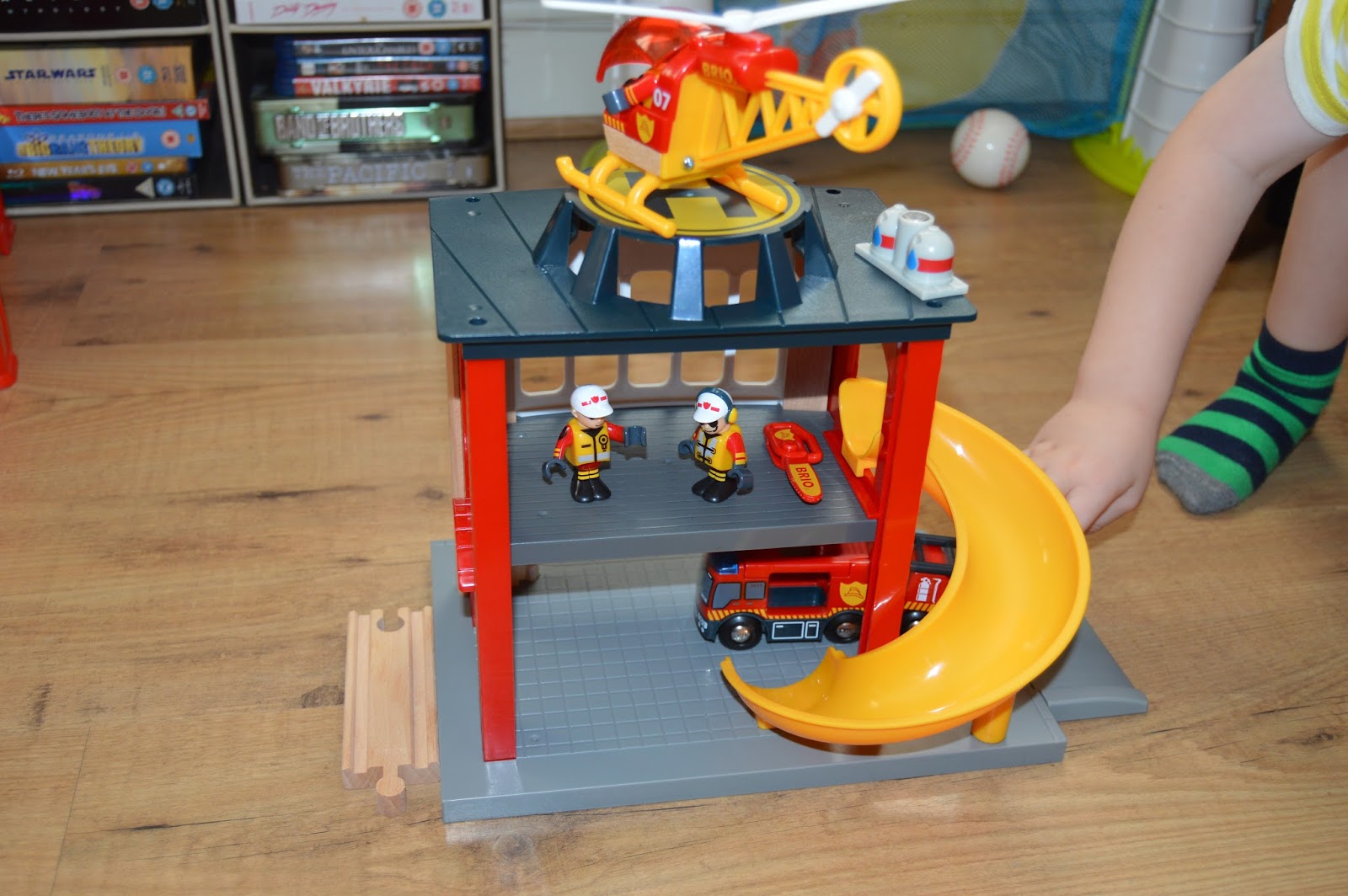 Play Trains \u0026 Railway Sets BRIO 