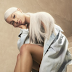 Ariana Grande lança clipe de "breathin"... estrelando seu porquinho de estimação