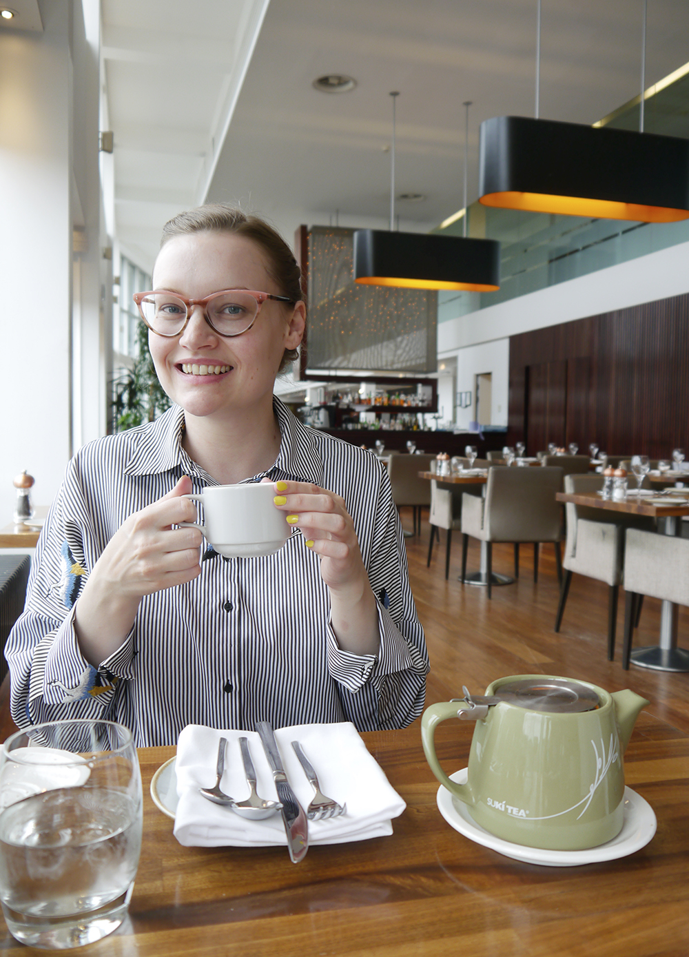 Kimberley of Wardrobe Conversations enjoyin gluten free afternoon tea in Dundee