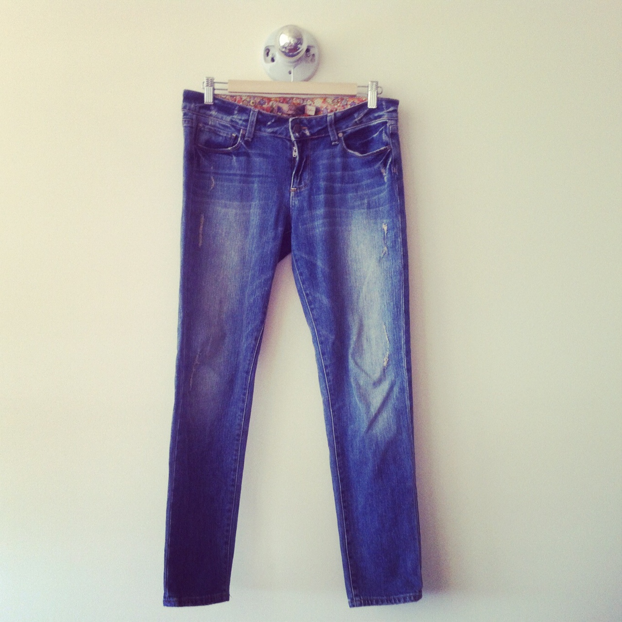 laws of general economy: reduced! paige skyline jeans, beachwood size 28