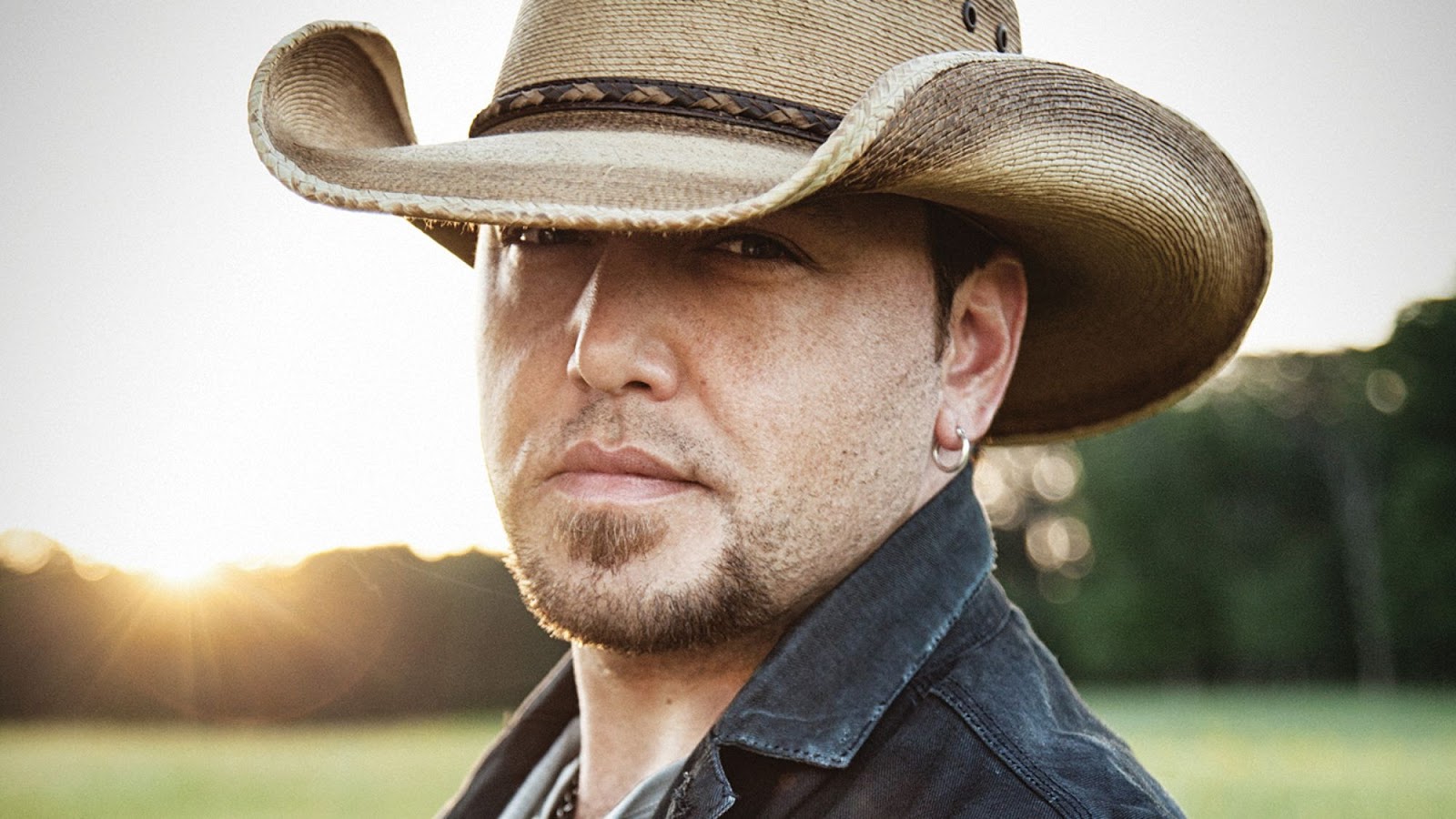 Jason Aldean Entertainer of the Year ACM Awards 2016. 