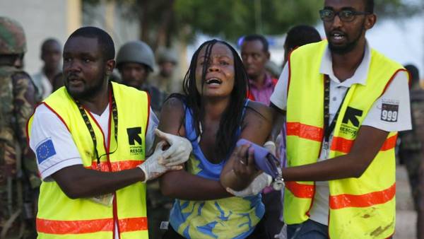 Mas de 147 muertos en Kenia por un tiroteo y el mundo calla, sin hacer difusión.