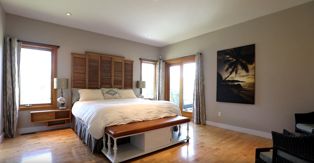 High-End Home Interior Design Tour vs. 211 Town Line Road Barrie, ON - Sotheby's International Realty Canada