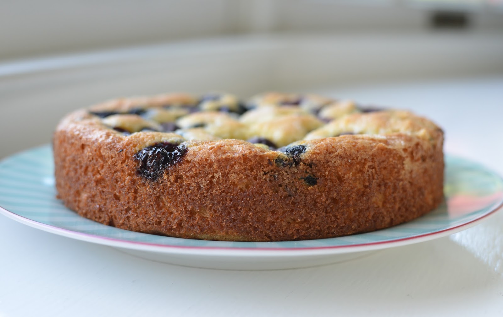 Playing with Flour: Blueberry buttermilk cake