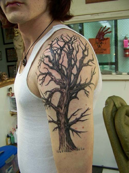 erkek üst kol ağaç dövmesi man upper arm tree tattoo erkek üst kol ağaç dövmesi man upper arm tree tattoo
