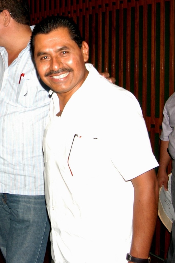 ESTO PASO 1964 Moisés Villanueva de la Luz, político mexicano. (f. 2011)