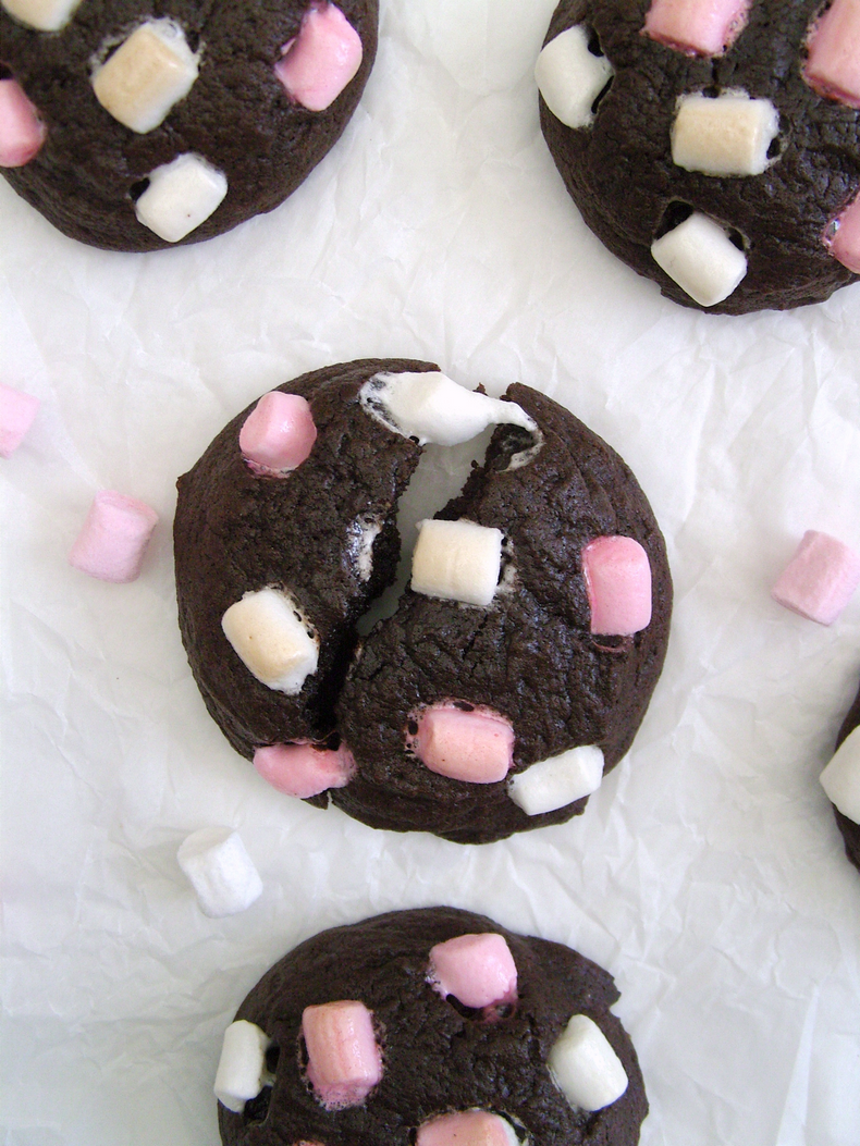 Chocolate Marshmallow Cookies Mini marshmallow cookies