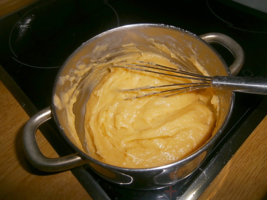 preparación de profiteroles
