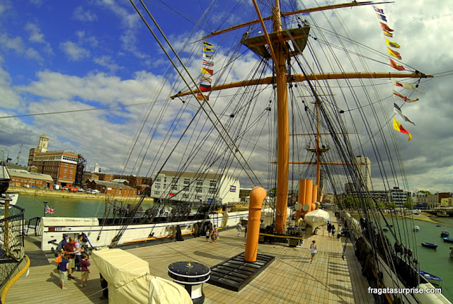 Estaleiros Históricos de Portsmouth, Inglaterra, navio HMS Warrior