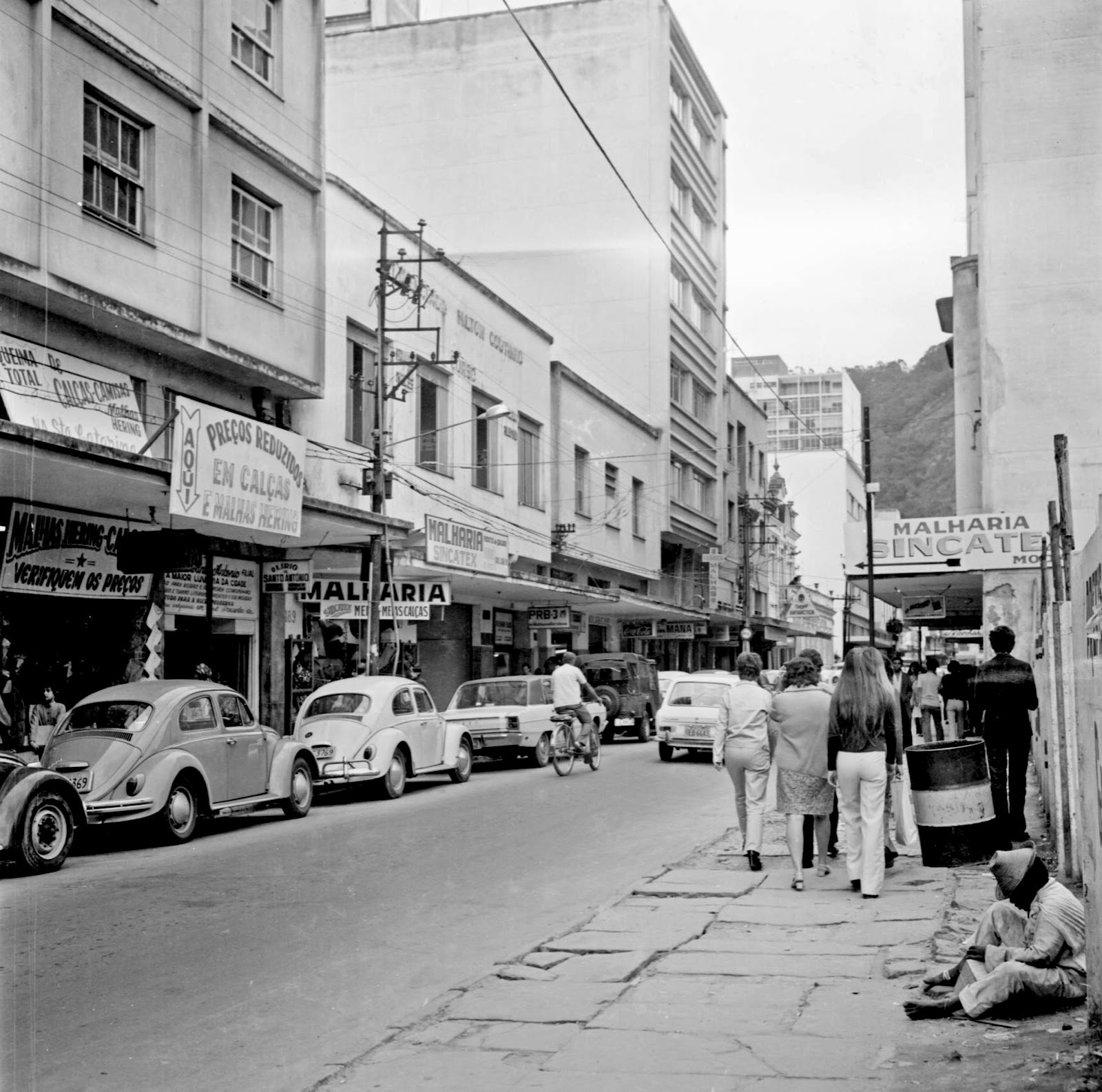 Maria do Resguardo Rua São João, em dezembro de 1971 (foto autoria provável Roberto Dornellas Maria do Resguardo Rua São João, em dezembro de 1971 (foto autoria provável Roberto Dornellas