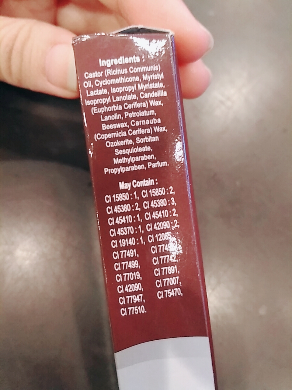 REVIEW LINDOR COLORFIX LIPSTICK Karina Herdani