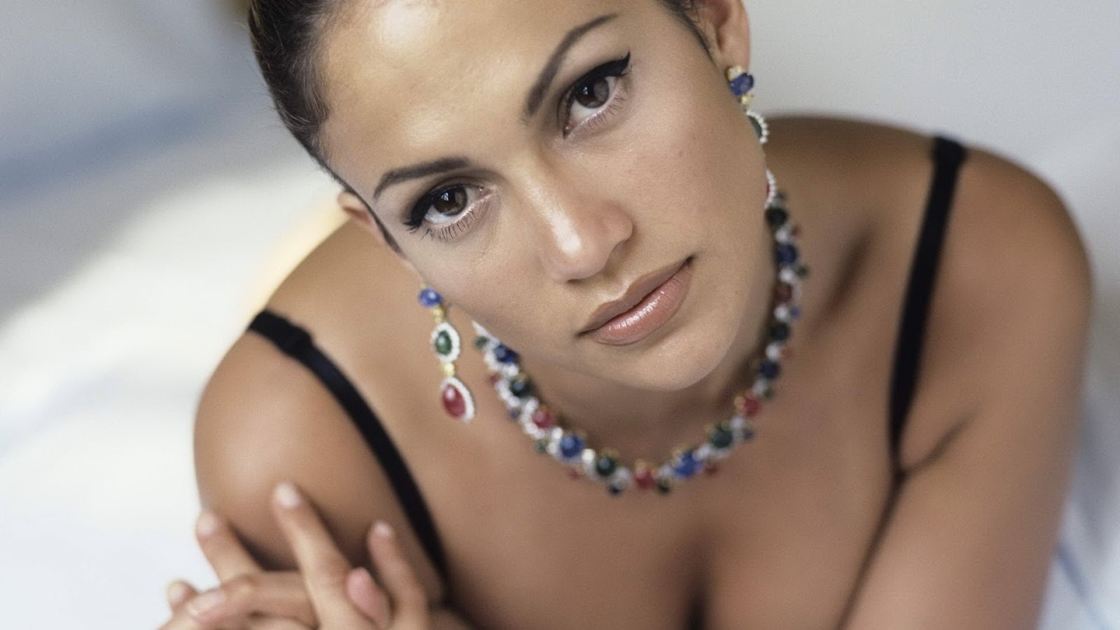 http://4.bp.blogspot.com/--y8im7teRnQ/T456t_SnB3I/AAAAAAAAB4Q/h4MqAEwB9vU/s1600/Jennifer-Lopez-Hot-Sexy-Hd-Wallpapers-10.jpg