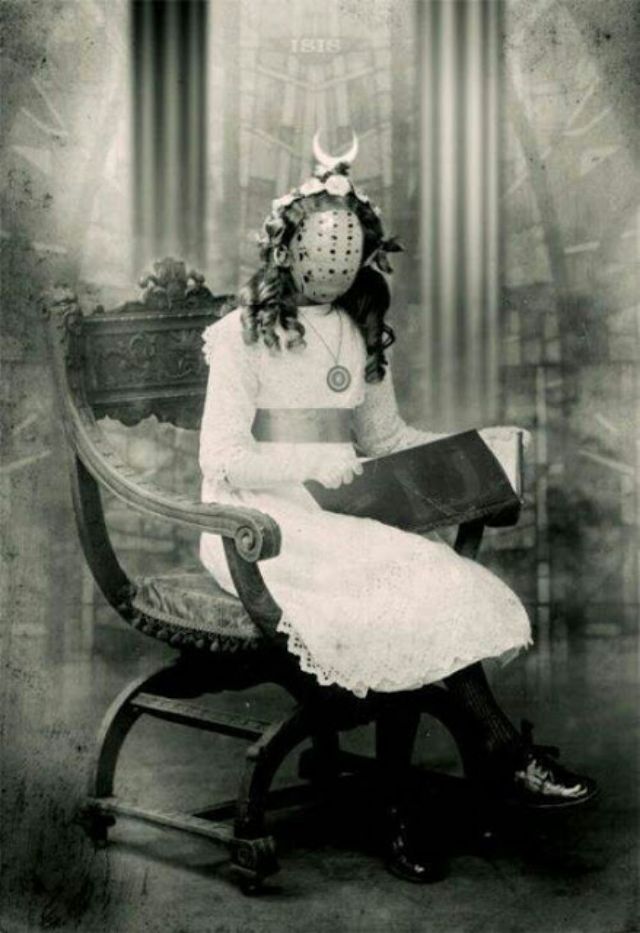 20 Funny Vintage Photos That Can't Be Explained About Women Vintage