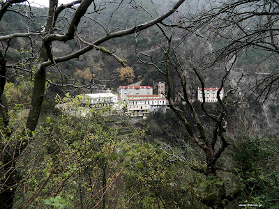Καρπενήσι, Καστανιά, Μεγάλο χωριό, Μονή Προυσσού