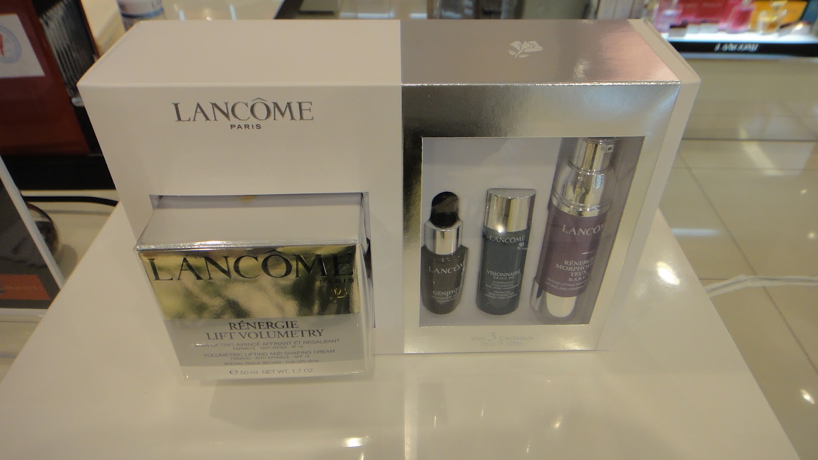 ланком екб. ланком genifique или renergie. Lancome advanced genifique activateur de jeunesse youth activating concentrate. ланком двери екатеринбург. Lancome la vie est belle купить.