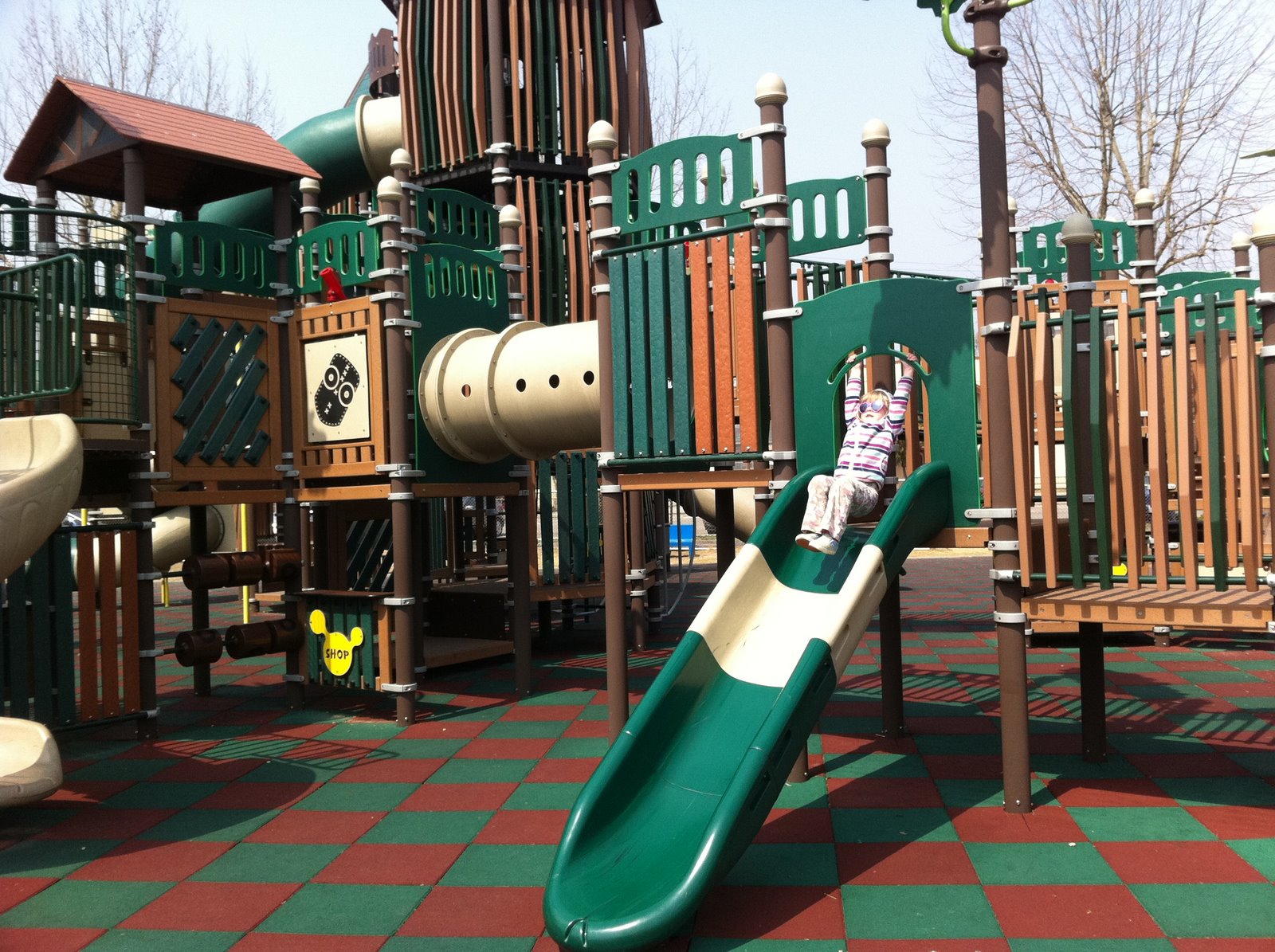 a space for Sophie & Daphne Biggest Playground Ever