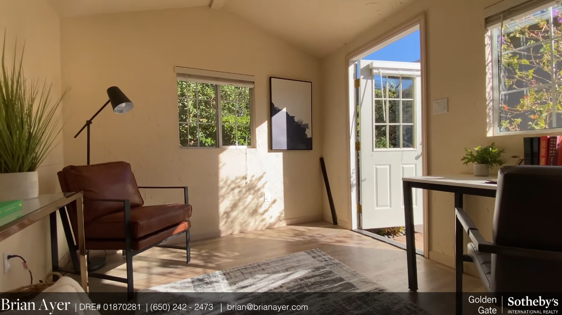 Tour 227 King St, Redwood City, CA vs. 17 Interior Design Photos