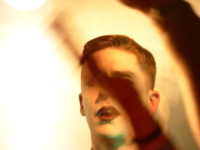 Bruit Dans L'oreille Quand Je Bouge La Tete Du bruit dans mes oreilles... - voyelle et cie
