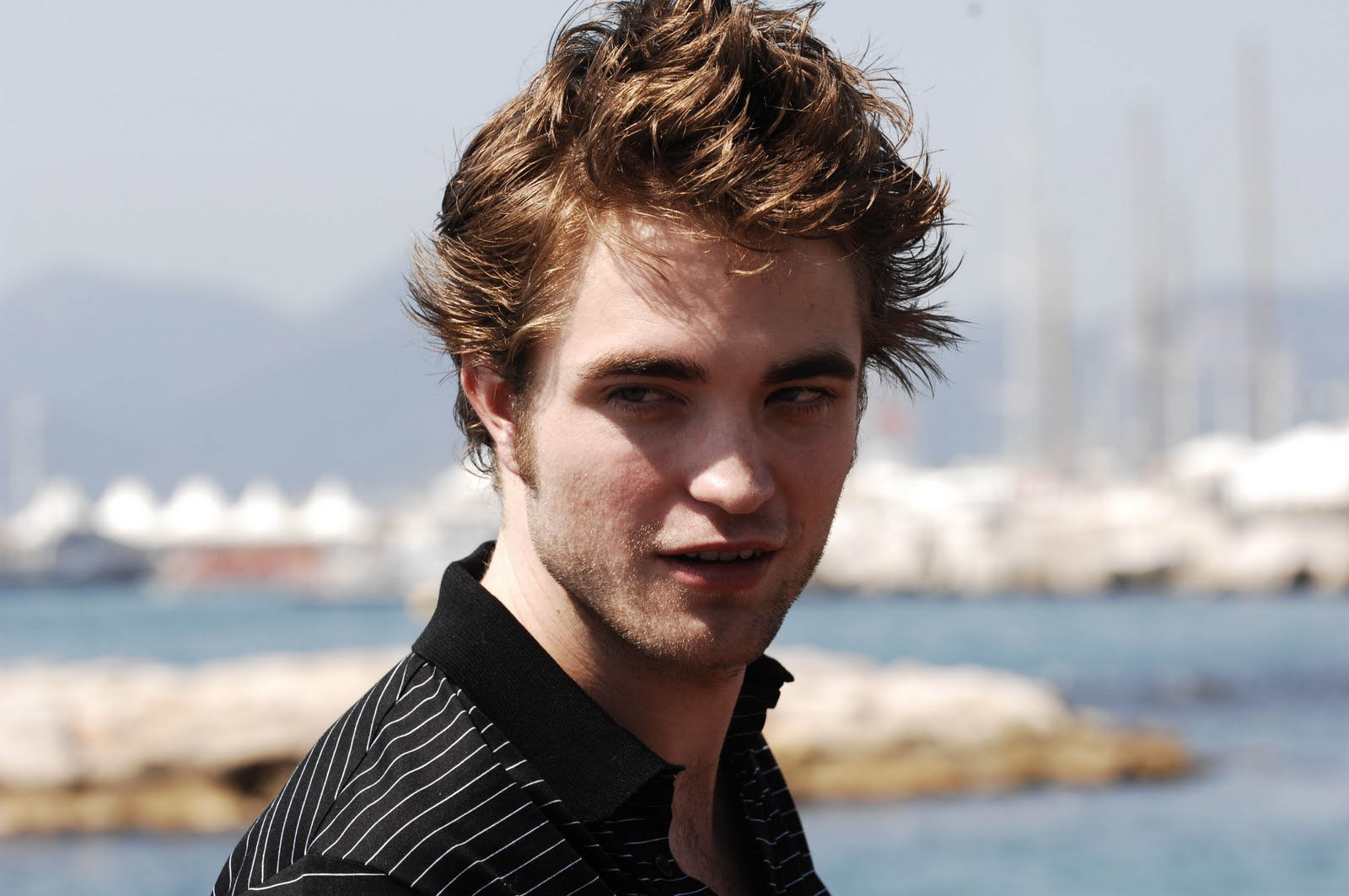 Bollywood and Hollywood updates: Robert Pattinson