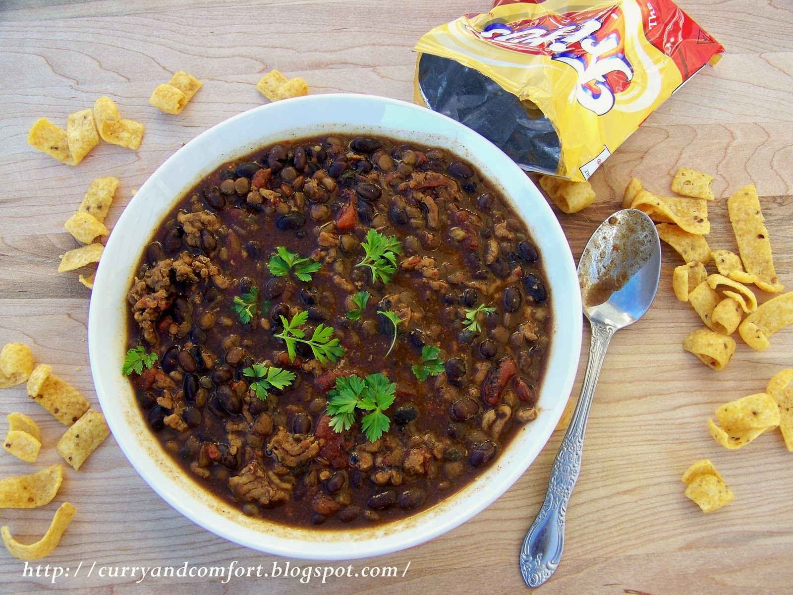 Kitchen Simmer: Healthy Lentil, Black Bean & Chicken Chili