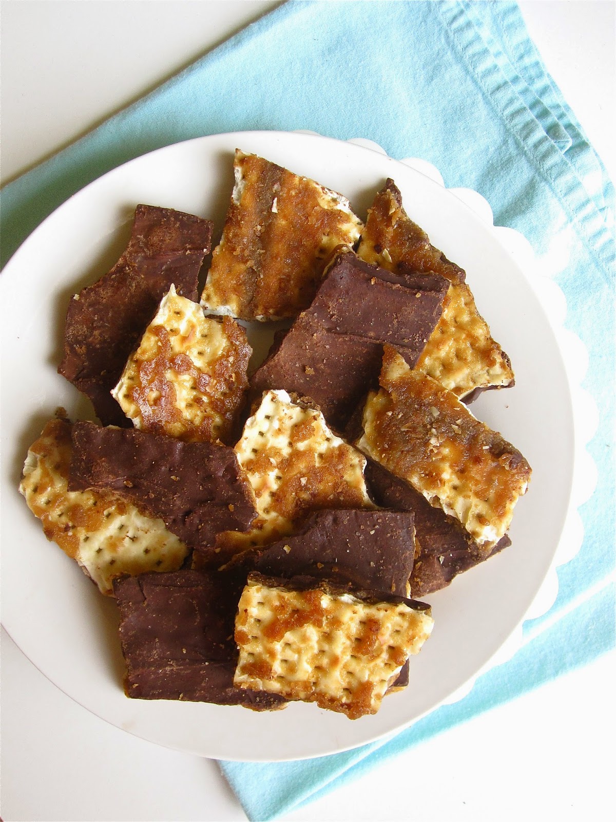 Passover Chocolate Toffee Sea Salt Matzah Brittle The Lindsay Ann