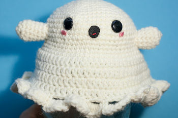 Crochet Ghost free Amigurumi pattern 