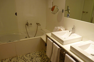 Nuestra habitación en el Hotel Rull. Nuestra habitación en el Hotel Rull.