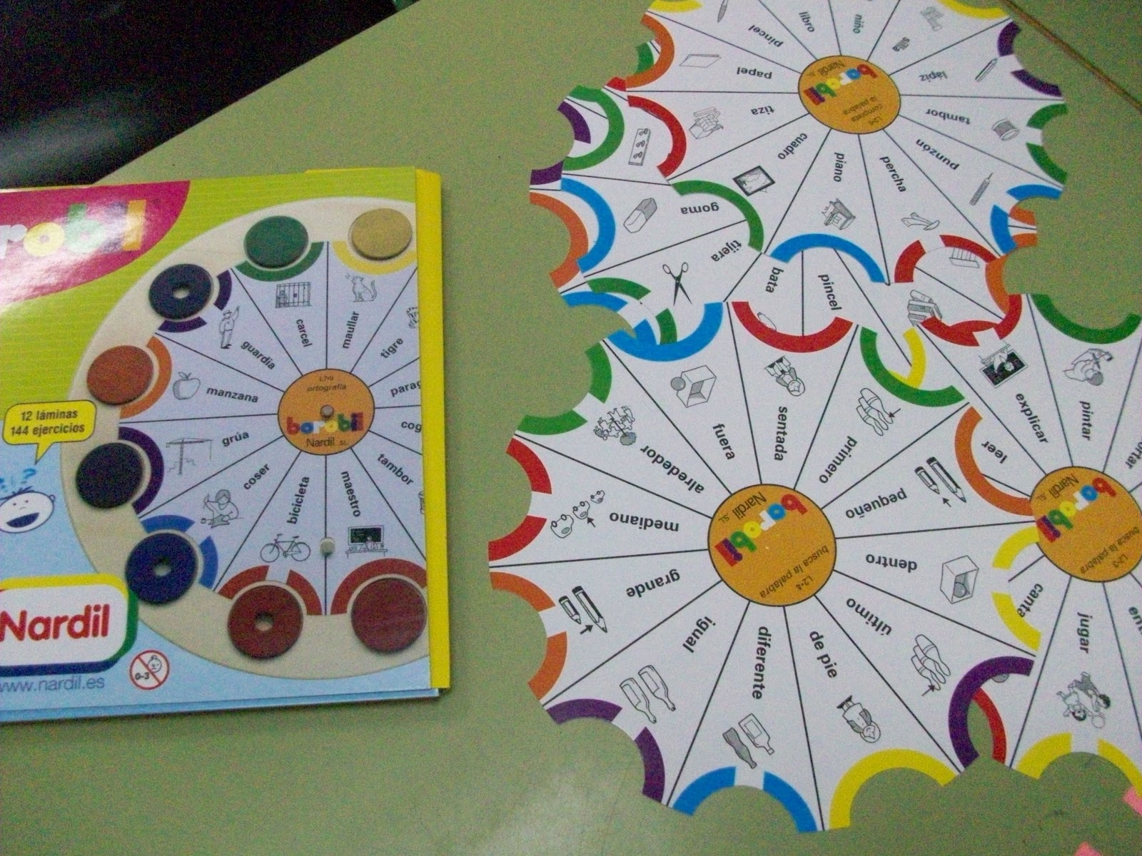 Observo Juego Aprendo: El Colegio.Juegos Manipulativos