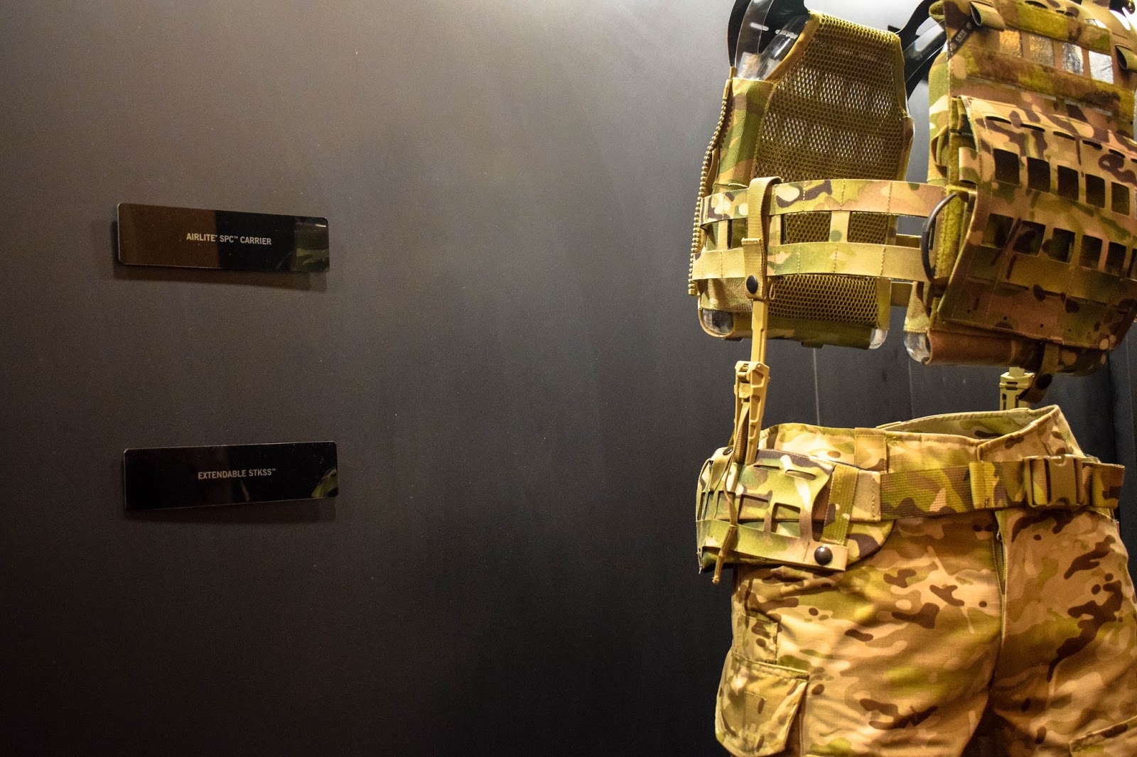 SHOT SHOW 2018 CRYE PRECISION CPC EXTENDABLE STKSS! Femme Fatale Airsoft