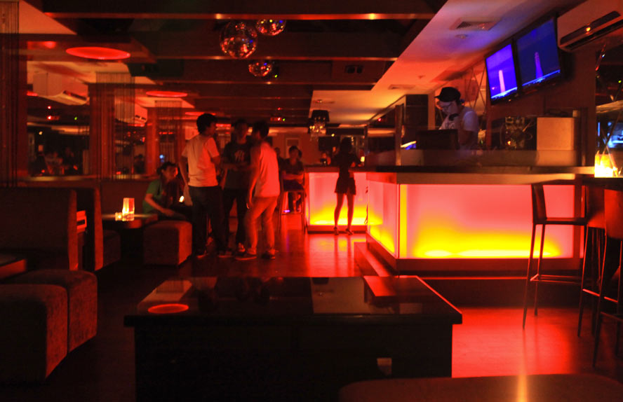 Attics Lounge and Bar (Kemang) | Jakarta100bars - Nightlife & Party