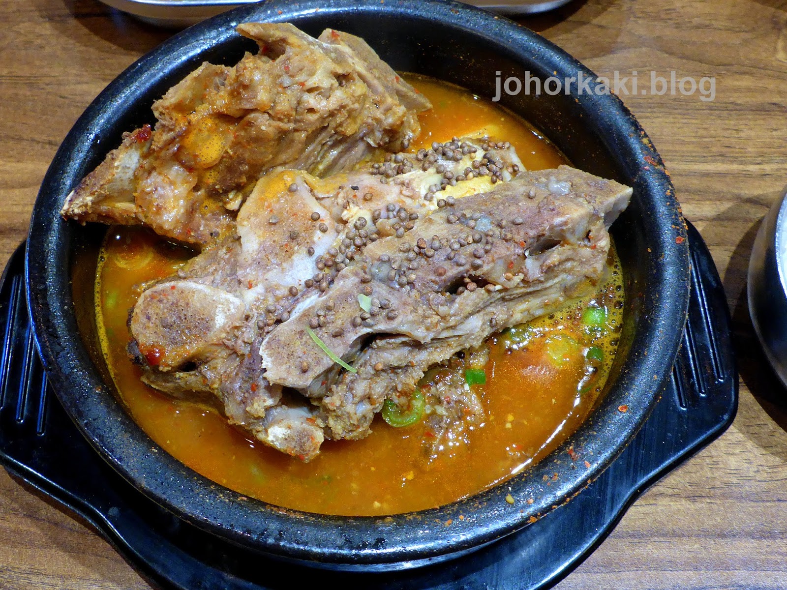 Gamjatang Pork Bone Soup at Little Piggy's in Koreatown, Toronto Tony