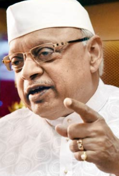 V Shantaram family tree, chitrapati, awards, movies, age, wiki, biography V Shantaram family tree, chitrapati, awards, movies, age, wiki, biography