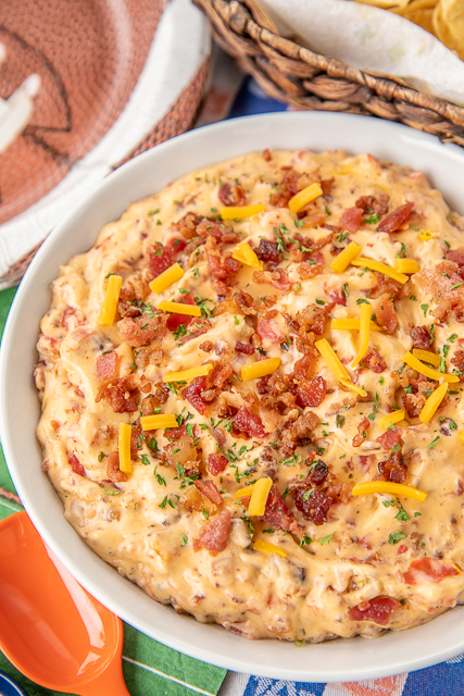 Creamy Crack Dip - only 5 simple ingredients! Great for parties and watching football!! Bacon, cream cheese, cheddar cheese, Ranch dressing mix and milk. I took this to a party and it was gone in a flash. Everyone asked for the recipe. Serve with chips or veggies. #dip #superbowl #bacon #appetizer Creamy Crack Dip - only 5 simple ingredients! Great for parties and watching football!! Bacon, cream cheese, cheddar cheese, Ranch dressing mix and milk. I took this to a party and it was gone in a flash. Everyone asked for the recipe. Serve with chips or veggies. #dip #superbowl #bacon #appetizer