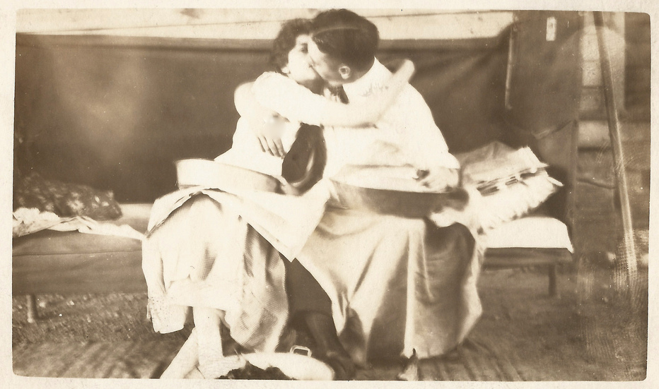 Vintage Snapshots Of Kisses That Make You Feel Sweeter Than Honey ~ Vintage Everyday