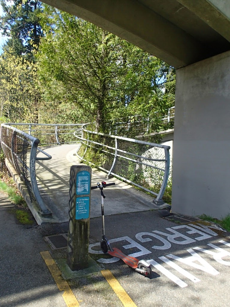 Kent's Bike Blog: #30DaysofScootering: Rolling to Renton