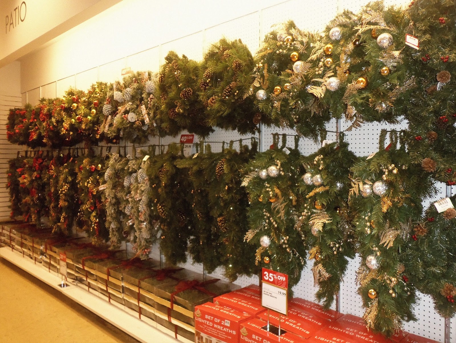 A DEBBIEDABBLE CHRISTMAS Christmas at Boscov's, 2017