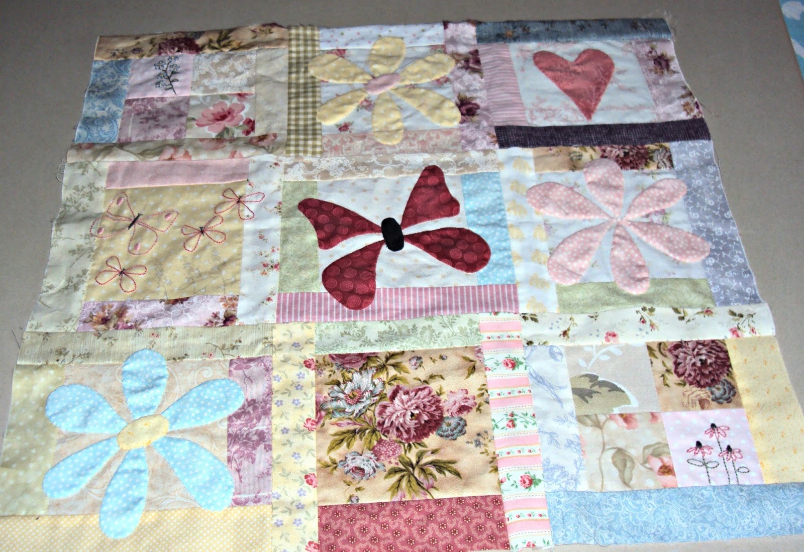 Cambric Cotton, pins and needles A new house, a wedding and a quiltin.