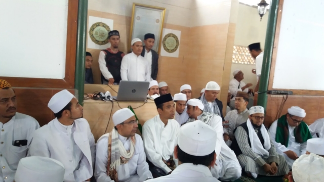 UAS ke FPI: Kalian Umat Terbaik UAS ke FPI: Kalian Umat Terbaik