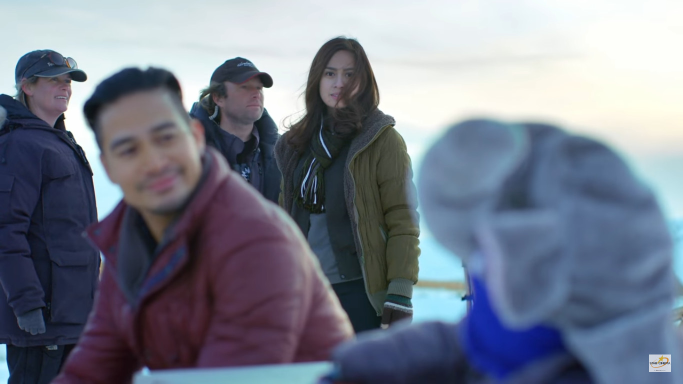 Northern Lights A Journey to Love (2017) Star Cinema film starring Piolo Pascual, Yen Santos, and Raikko Mateo about a father winning his estranged son's heart and finding love with a heartbroken girl in alaska