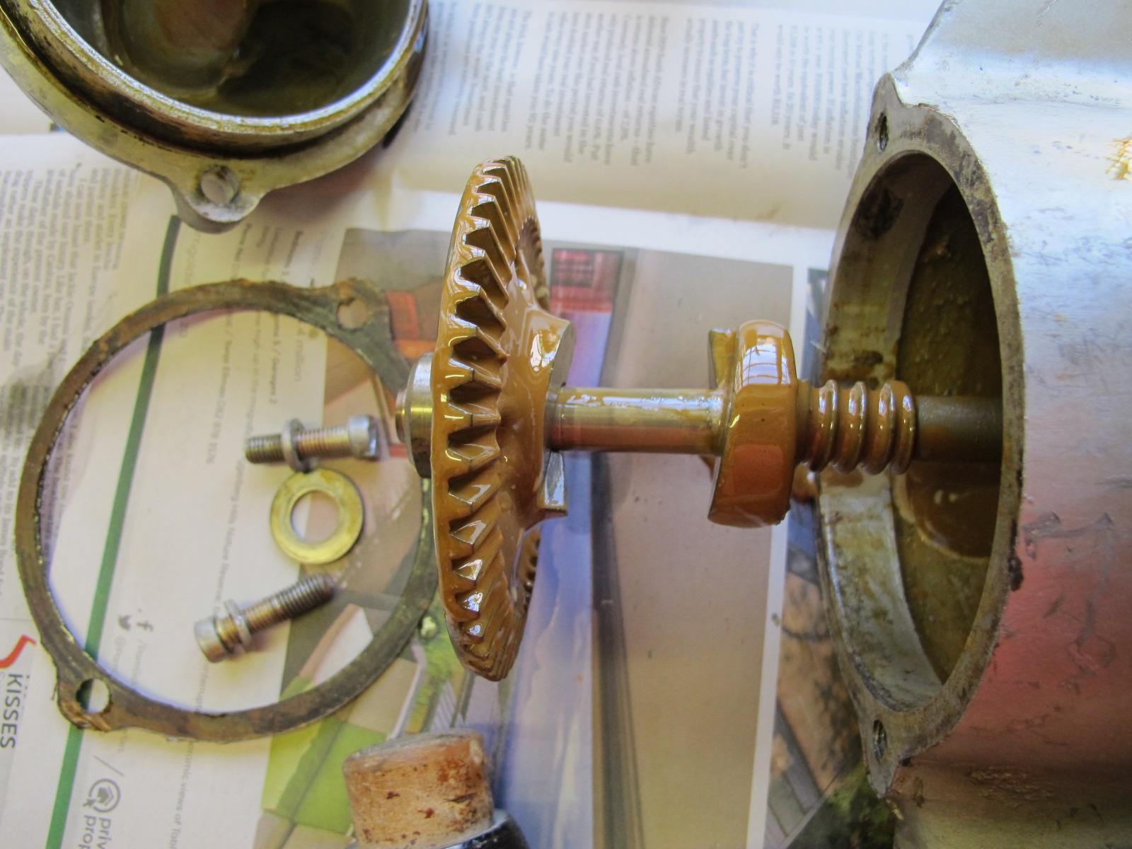 CKD Boats Roy Mc Bride Inside a British Seagull gear box