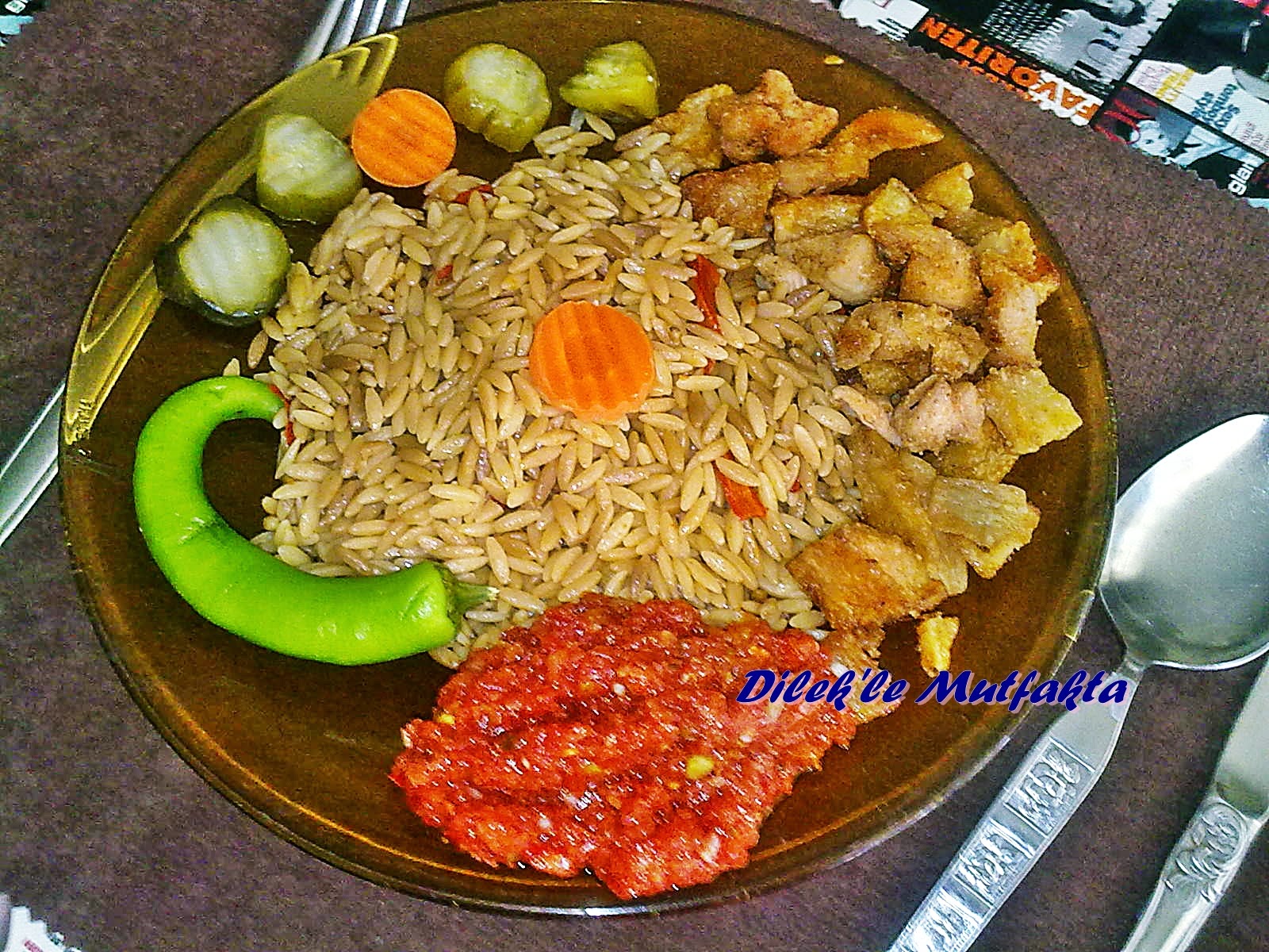 Pilav Tarifi-Arpa şehriyeli sebzeli pilav-hindi eti kavurma nasil yapilir-Aksam yemegi-Yemek Tarifleri Pilav Tarifi-Arpa şehriyeli sebzeli pilav-hindi eti kavurma nasil yapilir-Aksam yemegi-Yemek Tarifleri