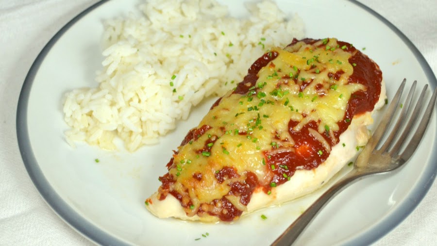 Pechugas al horno con tomate y mozzarella